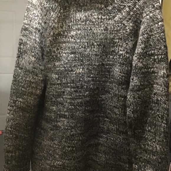 NWOT Aritzia wool Cardigan - Picture 4 of 9